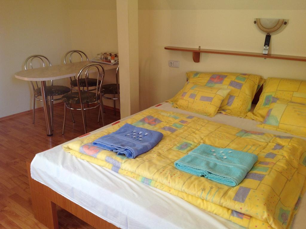 Majnar Villa Apartmanhaz Богач Номер фото