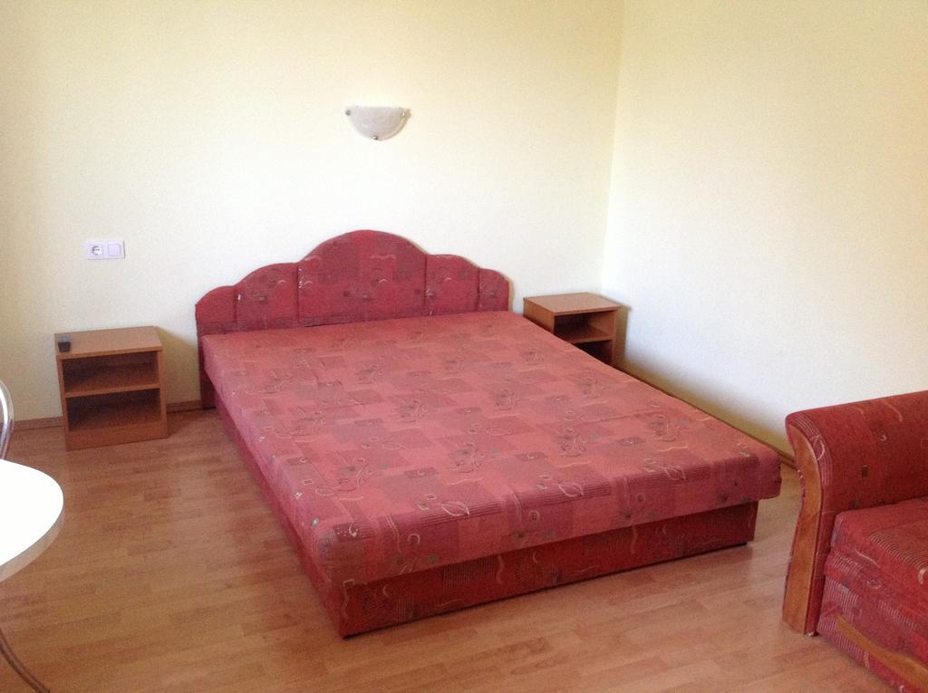 Majnar Villa Apartmanhaz Богач Номер фото